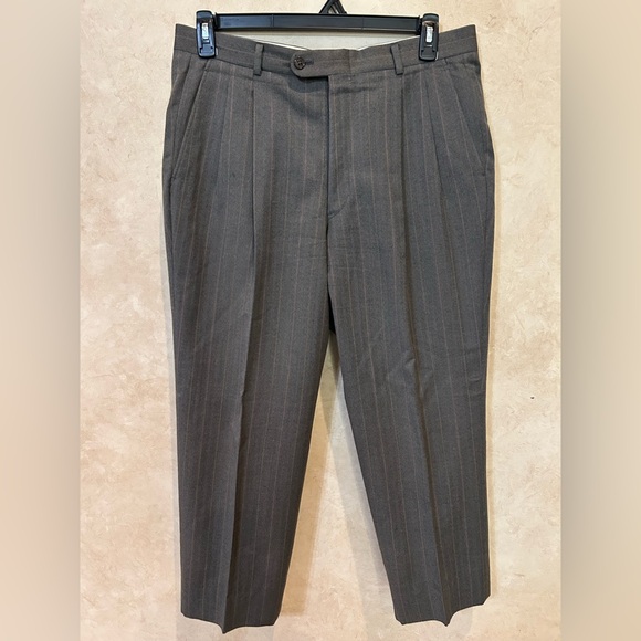 Gieves & Hawkes Gray Pinstripe Three piece suit. Vintage timeless 100% wool